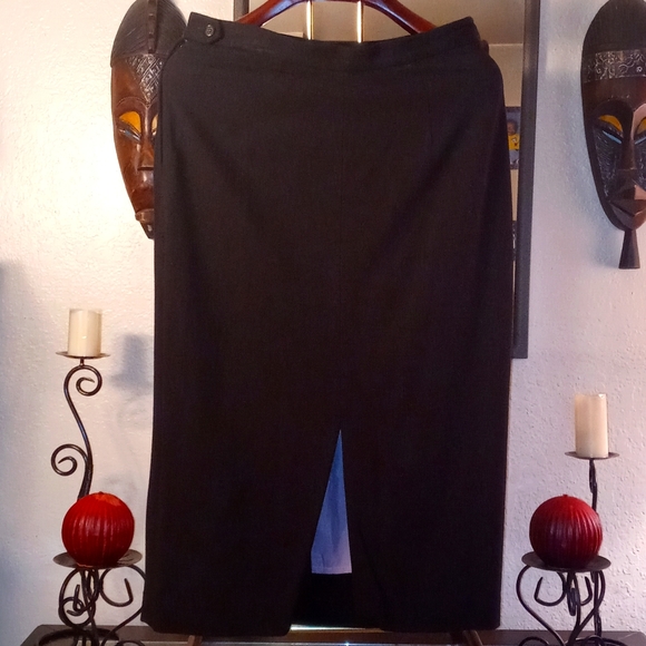Black Wool Tweed # 2 Pencil Skirt with a Split down the back! Classy and sexy - Picture 5 of 5
